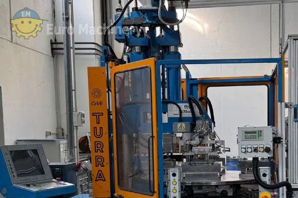 Turra Vertical injection moulding machine