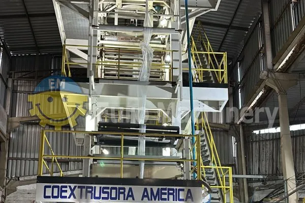 33025 MEGA STEEL AMERICA COEXTRUDER 3 LAYERS (3) AMERICA Blown film coextruder 3 Layers